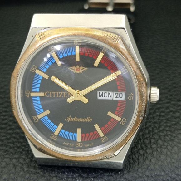 Vintage 1986 Citizen Automatic Mens Silver Watch W/daydate & Red accents - Picture 3 of 9